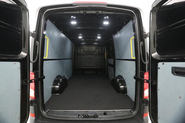 Volkswagen CRAFTER 2.0 TDI L3H2 | MARGE | 3 Persoons | Bluetooth Radio | Schuifdeur