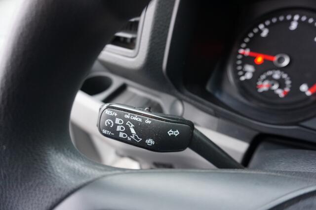 Volkswagen CRAFTER 35 2.0 TDI L4H3 140pk Apple Carplay Camera Cruise control Airco Parkeersensoren