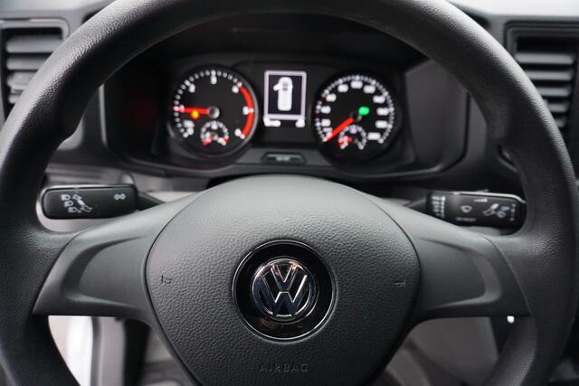 Volkswagen CRAFTER 140pk Automaat L3H3/L2H2 Apple carplay Camera Stoelverwarming Airco Parkeersensoren