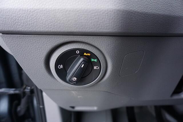 Volkswagen CRAFTER 35 140pk L4H3/L3H2 LED Trekhaak Camera Parkeersensoren Airco 3-Zits Euro6