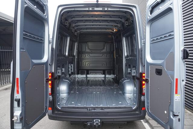 Volkswagen CRAFTER 35 2.0 TDI 140PK L3H3 Trendline, Achteruitrijcamera, App Connect, Trekhaak
