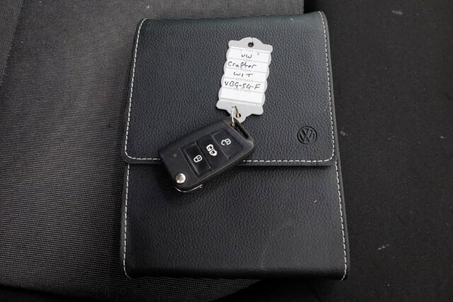 Volkswagen CRAFTER 35 2.0 TDI 177pk L3H3 (L2H2) Dubbel Lansing Glasresteel 09-2019