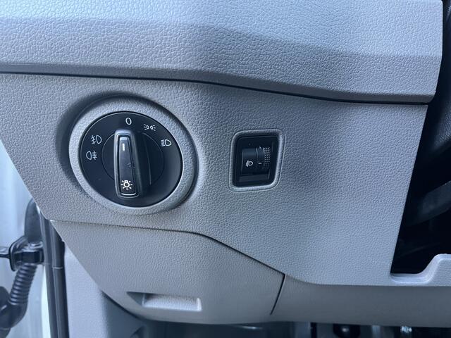 Volkswagen CRAFTER 35 2.0 TDI DC Open laadbak Airco Cruise controle Pick-up Euro 6 Parkeerhulp achter evt 3000kg trekgewicht 6 persoons p-up bakwagen open laadbak Pritsche