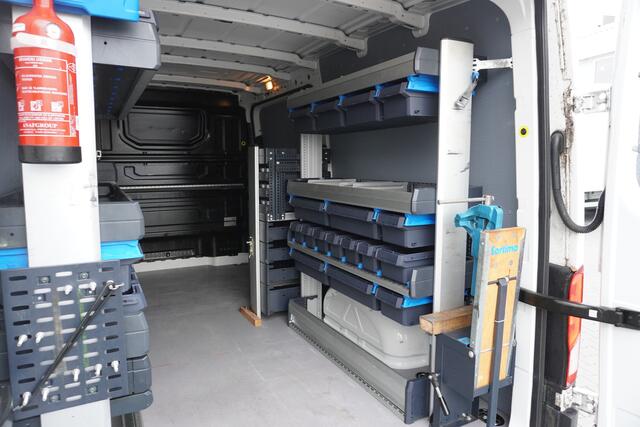 Volkswagen CRAFTER 2.0 TDI 140PK L3H2 Automaat EURO 6 - Airco - Cruise - Camera - ¤ 17.499,- Excl.