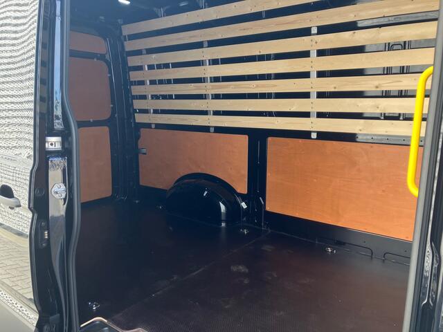 Volkswagen CRAFTER 35 2.0 TDI 177 PK 6-hand L3H3 Exclusive