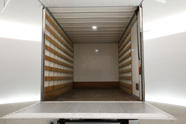 Volkswagen CRAFTER 2.0 TDI | Bakwagen | Laadklep | Zijdeur | 3000KG Trekgew. | Airco | Camera | 3 Zits | Carplay | Navi