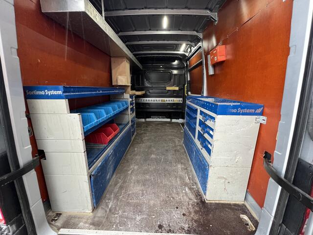 Volkswagen CRAFTER 35 2.0 TDI L3H3 Sortimo/Nieuwstaat!