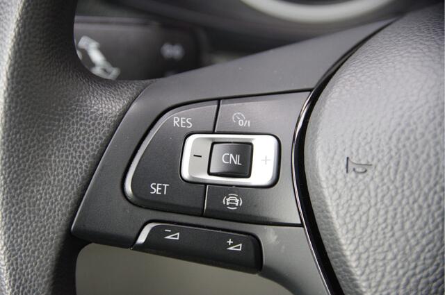 Volkswagen CRAFTER 2.0 TDI L3H3 Highline 3-ZITS, 140PK AUT. LED, CAMERA, NAVI, CRUISE, AIRCO, PARKEERSENSOREN