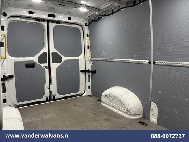Volkswagen CRAFTER 2.0 TDI 141pk L3H2 L2H1 Euro6 Airco | Stoelverwarming | Parkeersensoren Bijrijdersbank