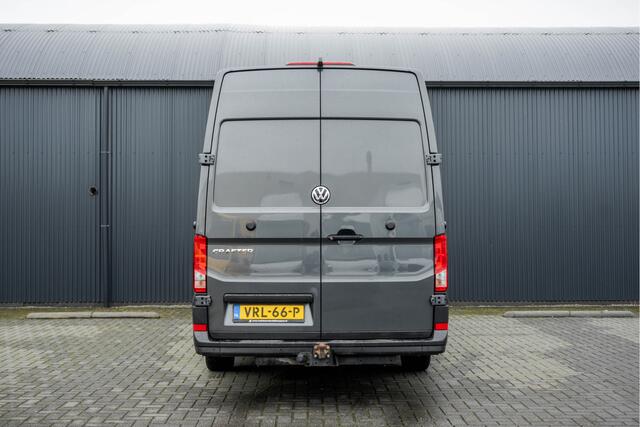 Volkswagen CRAFTER 35 2.0 TDI L5H3 Highline | 177PK | Stoelmassage | LED | Camera | Automaat | Carplay | Cruise | Navi | Airco | Trekhaak | Stoelmasssage
