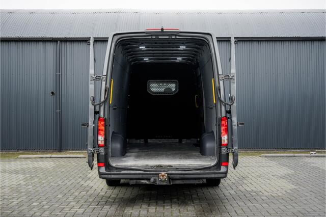 Volkswagen CRAFTER 35 2.0 TDI L5H3 Highline | 177PK | Stoelmassage | LED | Camera | Automaat | Carplay | Cruise | Navi | Airco | Trekhaak | Stoelmasssage