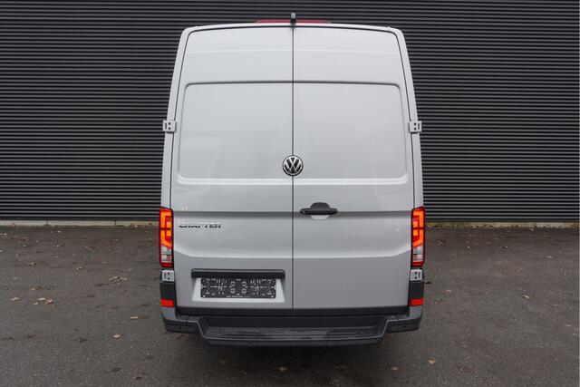 Volkswagen CRAFTER 35 177pk L3H3/L2H2 Apple Carplay Camera Parkeersensoren Airco Cruise control