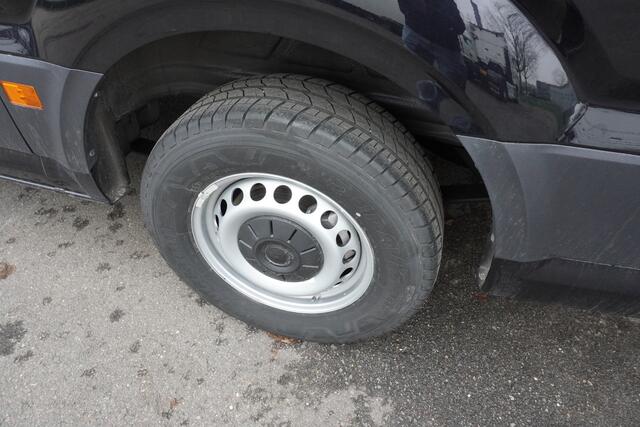 Volkswagen CRAFTER 180pk Automaat L3H3/L2H2 Navigatie Camera Apple Carplay LED Stoelverwarming