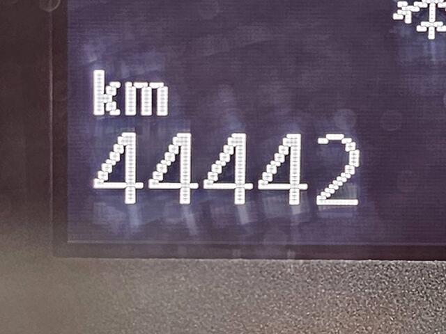 Volkswagen CRAFTER 35 2.0 TDI L4 Trendline Bakwagen Laadklep Lat-om-Lat Betimmerd Spoiler Zijdeur Euro6 140Pk Bpm-Vrij!