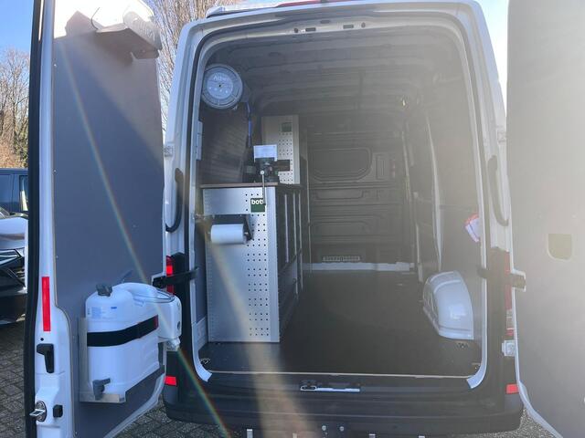 Volkswagen CRAFTER L3H3 2.0 TDI 140pk 3.5T Trendline /Werkbank /Compressor /1.600w omvormer /LED-verlichting /Flitsers /Zwaaibalk /Fiets-takel /Mobiele Fietswerkplaats