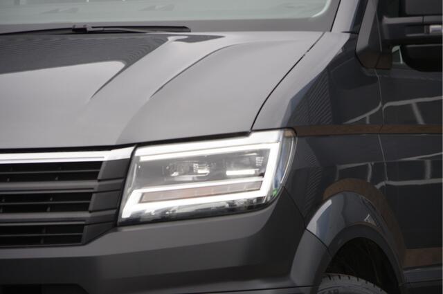 Volkswagen CRAFTER 35 2.0 TDI L3H3 177PK AUT. LED, STOELVERWARMING, TREKHAAK, ERGO ACTIVE GEVEERDE STOEL, CLIMATE CONTROL, CAMERA, NAVI, PARKEERSENSOREN