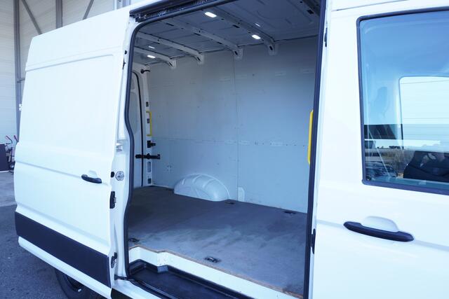 Volkswagen CRAFTER 35 163pk RWD L3H3/L2H2 3500kg Trekhaak Apple Carplay Camera Cruise control Navigatie Tacho