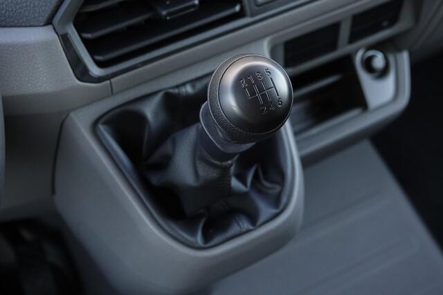 Volkswagen CRAFTER L3H2 | 2.0Tdi 177Pk | 35 | Stoel-Stoel | Achteruitrijcamera | 10.4'' Display | Trekhaak | Candy White