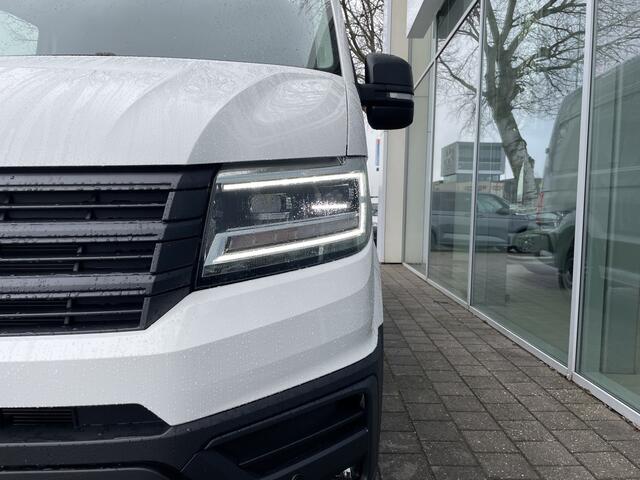Volkswagen CRAFTER 35 2.0 TDI L3H3 Highline 140pk Automaat | Trekhaak met opstap | App connect | 3 Zits excl BTW / incl BPM
