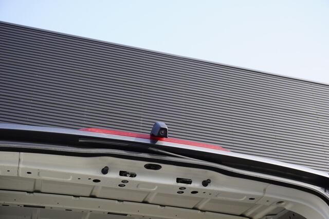 Volkswagen CRAFTER 35 177pk RWD 3500kg Trekhaak L4H3/L3H2 Camera Apple carplay Cruise Control Parkeersensoren