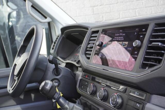 Volkswagen CRAFTER 2.0 TDI L3H3 EURO 6 - Airco - Cruise - Trekhaak - Camera - ¤ 17.900,- Excl.