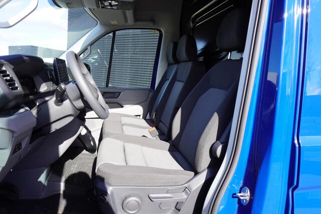 Volkswagen CRAFTER 35 140pk L3H3/L2H2 Facelift Apple Carplay Camera Betimmering Cruise control Digitaal Dashboard