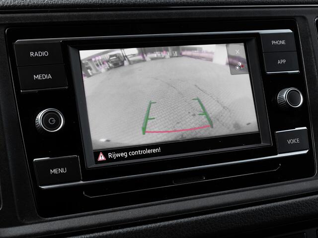 Volkswagen CRAFTER 30 2.0 TDI 140pk DSG L3H3 Trendline · Camera · Trekhaak · Side Bars · Cruise Control · Apple/Android Car Play · DAB Radio · Garantie t/m 04-09-2028 of 120.000km