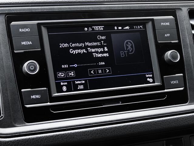 Volkswagen CRAFTER 30 2.0 TDI 140pk DSG L3H3 Trendline · Camera · Trekhaak · Side Bars · Cruise Control · Apple/Android Car Play · DAB Radio · Garantie t/m 04-09-2028 of 120.000km