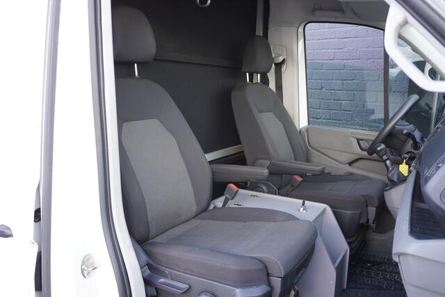 Volkswagen CRAFTER 2.0 TDI 140PK L3H3 EURO 6 - Airco - Cruise - Camera - ¤ 18.950,- Excl.