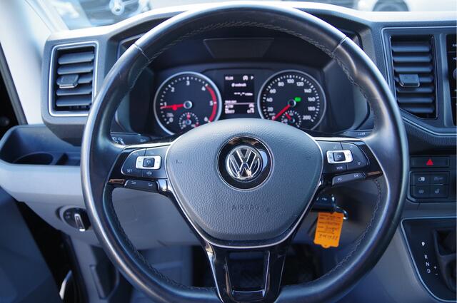 Volkswagen CRAFTER 35 2.0 TDI L3H3 177PK AUT. LED, ADAPT. CRUISE, STOELVERWARMING, STANDKACHEL, ERGO COMFORT STOEL GEV, CAMERA, NAVI, CLIMA, VOORRUIT VERWARMING