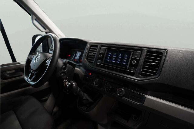 Volkswagen CRAFTER 35 2.0 TDI L4H4 Highline Carplay | Betimmering | Laadstangen | Trekhaak