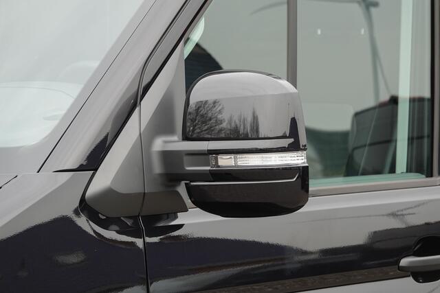 Volkswagen CRAFTER L3H3 2.0Tdi 177Pk Aut. | 2xSchuifdeur | 3.500Kg Trekgewicht | Achteruitrijcamera | 19'' | Deep Black