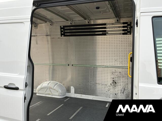 Volkswagen CRAFTER 35 2.0TDI 140PK L3H3 Automaat Standkachel Stoelverwarming Navi Cruise