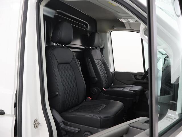 Volkswagen CRAFTER 35 2.0 TDI | AUT. | L3 H3 | LM VELGEN | 2-ZITS | LEDEREN BEKLEDING | BETIMMERING | TREKHAAK | NAVIGATIE | PARKEERCAMERA