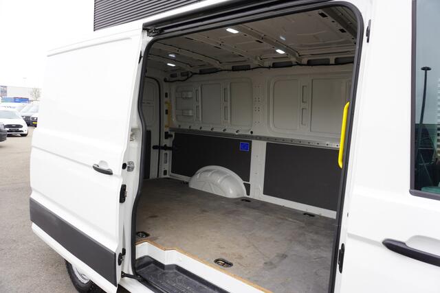 Volkswagen CRAFTER 35 177PK Automaat 4X4 L3H2/L2H1 4Motion Trekhaak Camera Navigatie Stoelverwarming