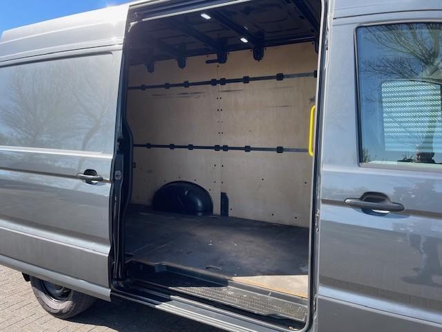 Volkswagen CRAFTER 2.0 TDI 141pk L3H3 Euro6 Airco | 3000kg Trekh
