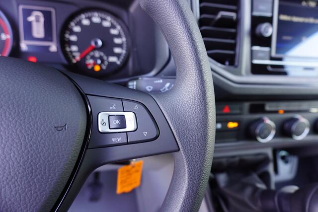 Volkswagen CRAFTER 140 pk L3H3/L2H2 Apple Carplay Camera LED Airco 3-Zits