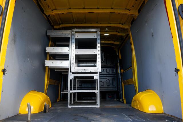 Volkswagen CRAFTER 4 MOTION L3H2 | 141 PK | Cruise | Camera | PDC | Zijschuifdeur L+R | Airco