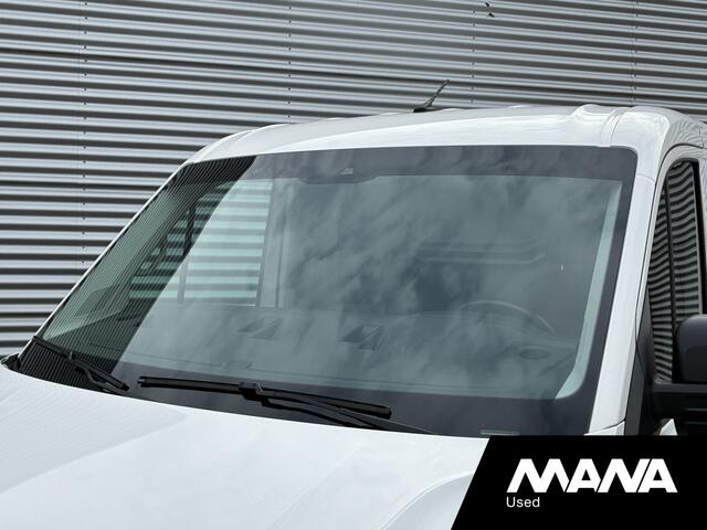 Volkswagen CRAFTER 2.0TDI 140PK L3H2 Automaat LED Standkachel Cruise Carplay Trekhaak Stoelverwarming Stuurwielverwarming