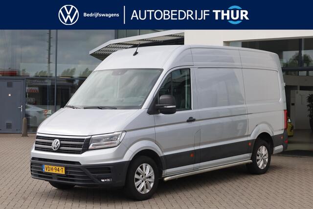 Volkswagen CRAFTER 35 2.0 TDI L3H3 Highline 140PK / 103kW, NL auto 1e eigenaar nieuw door ons geleverd en onderhouden, Full LED, navigatie, 3 zits, park assist, achteruitrijcamera, multifunctioneel stuurwiel, airco, voorruit verwarming, vloer, zijwand bekleding