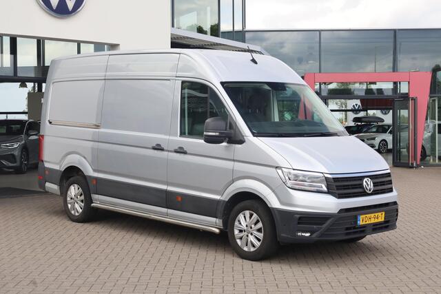 Volkswagen CRAFTER 35 2.0 TDI L3H3 Highline 140PK / 103kW, NL auto 1e eigenaar nieuw door ons geleverd en onderhouden, Full LED, navigatie, 3 zits, park assist, achteruitrijcamera, multifunctioneel stuurwiel, airco, voorruit verwarming, vloer, zijwand bekleding