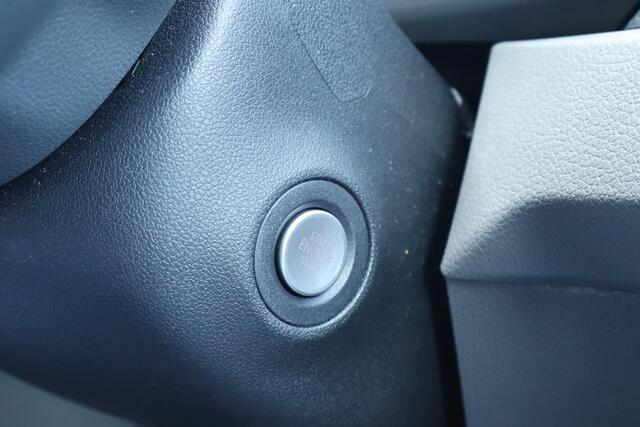 Volkswagen CRAFTER 35 2.0 TDI 140pk L3H3 Comfortline Camera Carplay Stoelverwarming Parkeersensoren Virtual Cockpit Bijrijdersbank