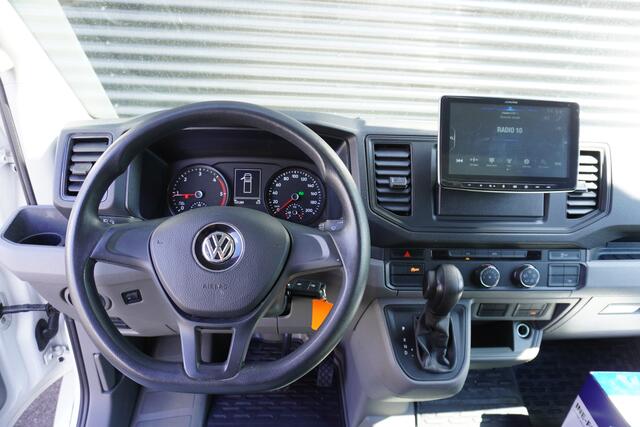 Volkswagen CRAFTER 177pk Automaat Bakwagen Laadklep Airco Apple Carplay Camera Navigatie Koffer LBW
