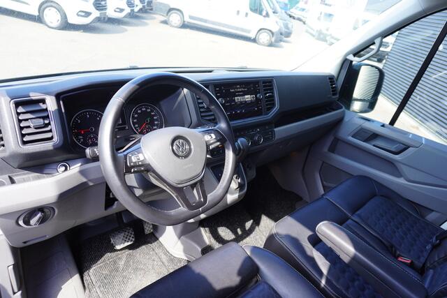 Volkswagen CRAFTER 177pk Automaat L3H3/L2H2 75 Edition Leder Apple carplay Camera Navigatie Trekhaak Cruise control Stoelverwarming