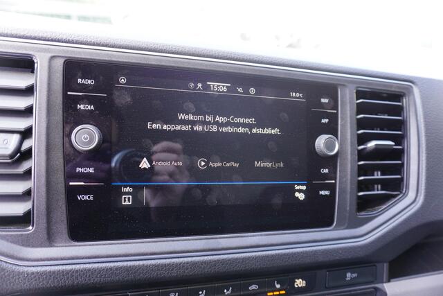 Volkswagen CRAFTER 177pk Automaat L3H3/L2H2 75 Edition Leder Apple carplay Camera Navigatie Trekhaak Cruise control Stoelverwarming