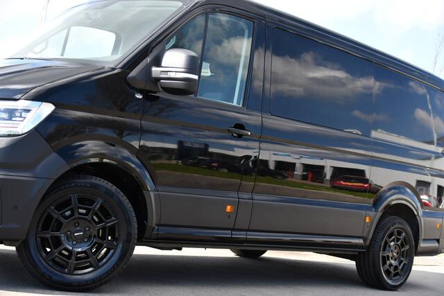 Volkswagen CRAFTER 35 2.0 TDI L3H2 DC Highline Black Edition Adaptieve Cruise, Camera, Carplay, LED, Automaat, 177pk, Stoelverwarming, Uniek!