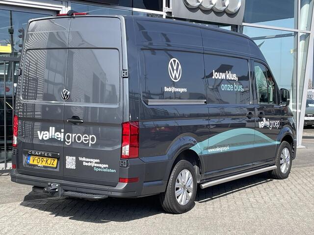 Volkswagen CRAFTER 35 Exclusive L3H3 140 pk Automaat BPM vrij | 3-Zits | Led | ACC | Trekhaak | Navigatie | Camera | DAB+ | Stoelverwarming | Stuurverwarming | Voorruitverwarming