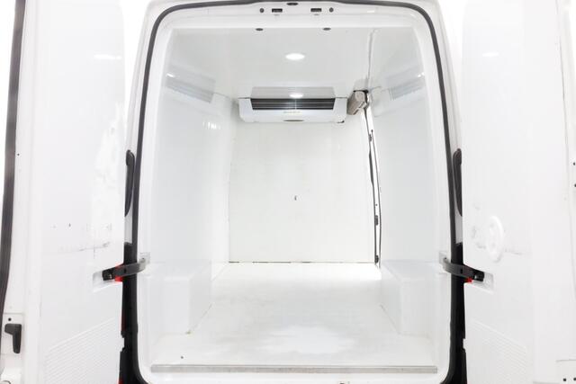 Volkswagen CRAFTER 35 2.0 TDI 140pk L4H3 (L3H2) Maxi Koelwagen Airco/Navi/Camera 11-2022