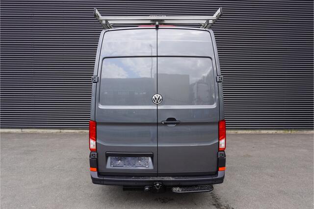 Volkswagen CRAFTER 35 180pk Automaat L3H3/L2H2 Apple Carplay LED Trekhaak Camera Parkeersensoren Imperiaal Cruise control Airco