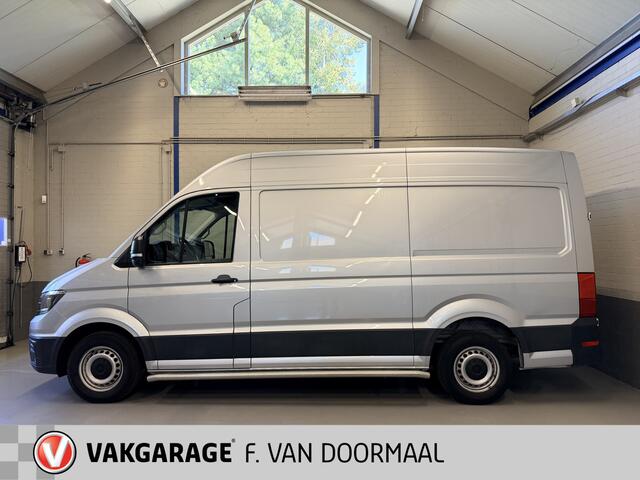 Volkswagen CRAFTER 35 2.0 TDI L3H3 Highline 140pk | Nav | Trekhaak | PDC